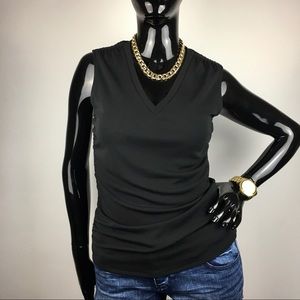 🛍️4/$20 DKNY V Neck Top